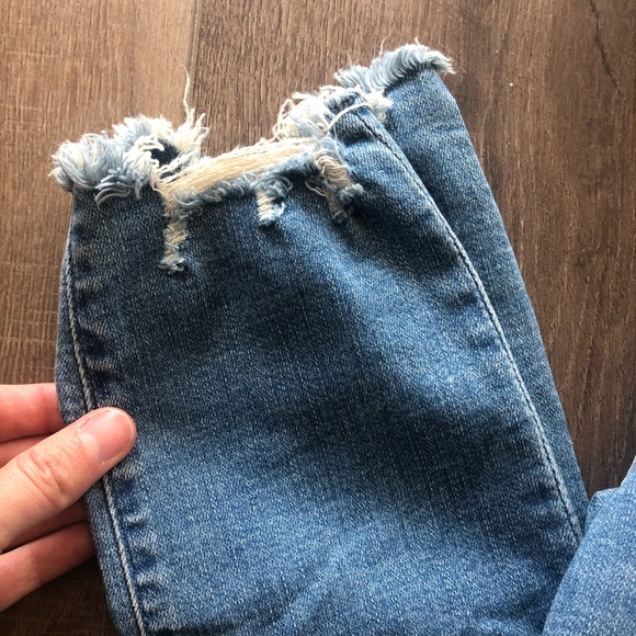 New with Tags Abercrombie and Fitch high waisted skinny jeans - Picture 2 of 5